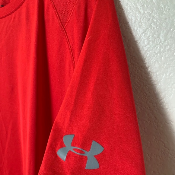 XL Men’s Under Armour T-shirt - Picture 2 of 4